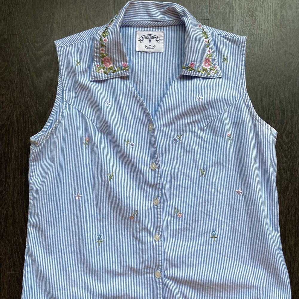 Embroidered sleeveless button up